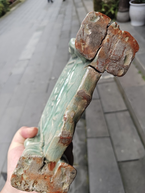 古玩陶瓷龍泉青瓷瑞獸硯屏真品鑒賞圖