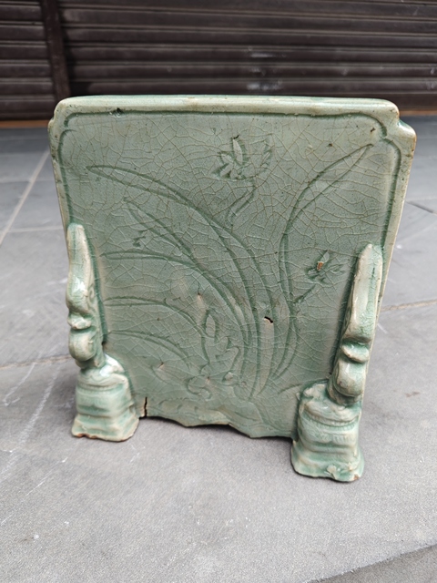 古玩陶瓷龍泉青瓷瑞獸硯屏真品鑒賞圖