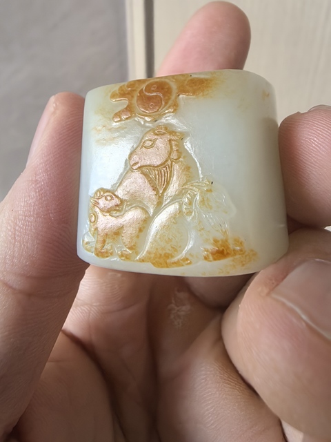 古玩玉器馬蹄扳指真品鑒賞圖
