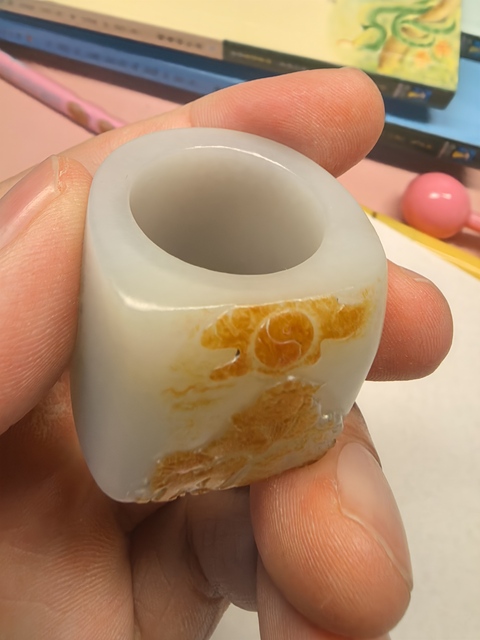 古玩玉器馬蹄扳指真品鑒賞圖