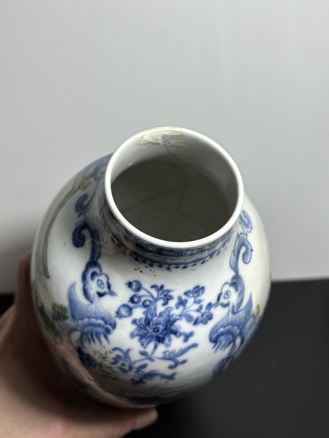 古玩陶瓷清乾隆·青花開光廣琺瑯彩人物故事紋萊菔瓶拍賣，當前價格988元
