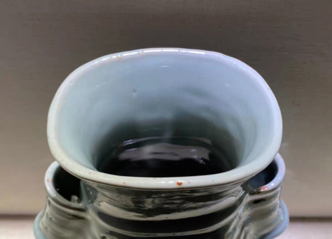 古玩陶瓷龍泉釉瓶真品鑒賞圖