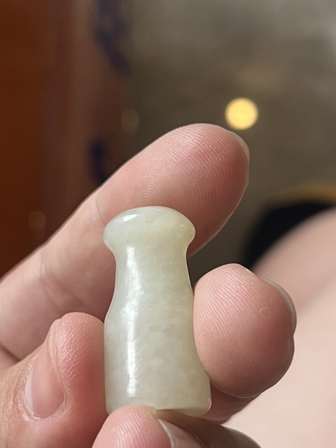 古玩玉器和田玉雕“素紋煙嘴”真品鑒賞圖