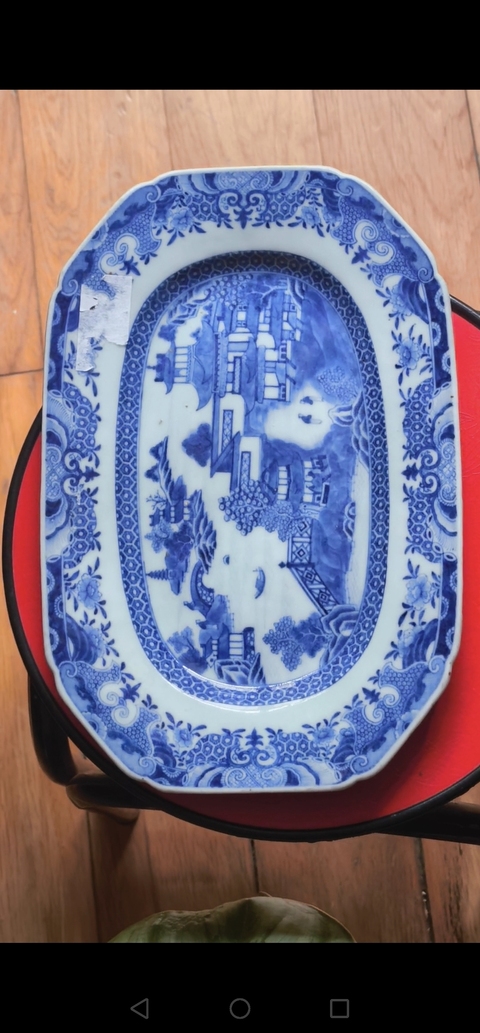 古玩陶瓷青花山水人物盤，盤底凹進，中間刷釉美觀真品鑒賞圖