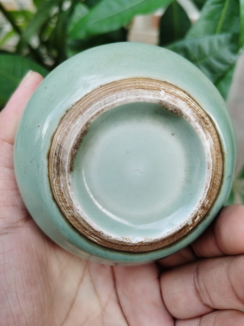 古玩陶瓷青瓷線條罐真品鑒賞圖