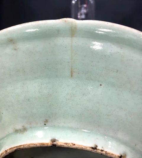 古玩陶瓷豆青青花五福捧壽紋盤真品鑒賞圖