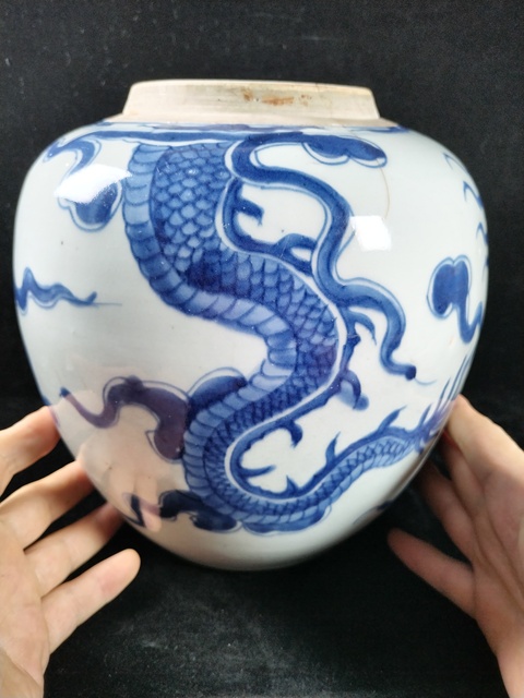 古玩陶瓷青花龍紋罐真品鑒賞圖