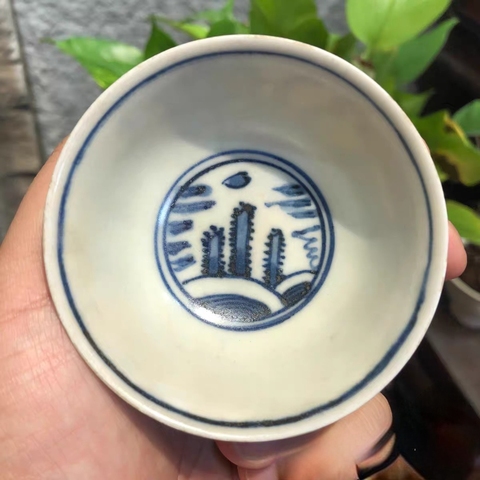 古玩陶瓷青花荷蓮紋茶碗真品鑒賞圖