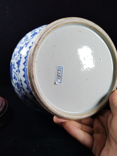 古玩陶瓷青花纏枝花卉蓋罐拍賣，當前價格7666元
