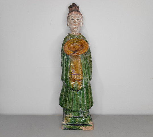 古玩陶瓷明代三彩捧盤仕女俑拍賣，當前價格152元