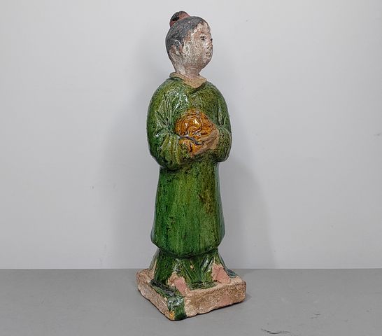 古玩陶瓷明三彩人物俑真品鑒賞圖