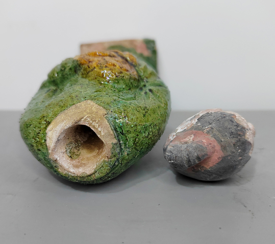古玩陶瓷明三彩人物俑真品鑒賞圖