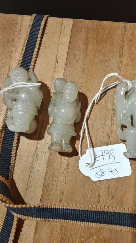 古玩玉器和田玉雕童子真品鑒賞圖