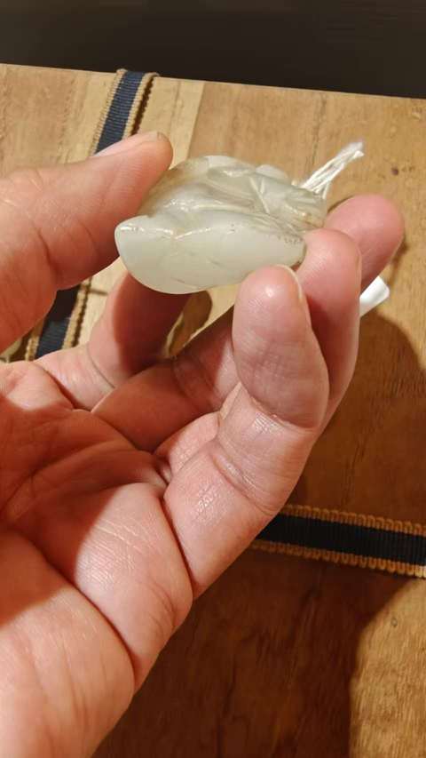 古玩玉器和田玉雕童子真品鑒賞圖