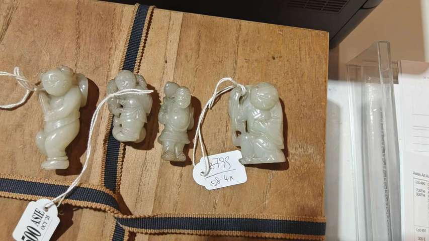 古玩玉器和田玉雕童子真品鑒賞圖