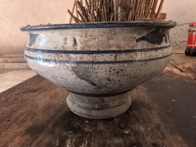 古玩陶瓷晚清青花高足香爐真品鑒賞圖