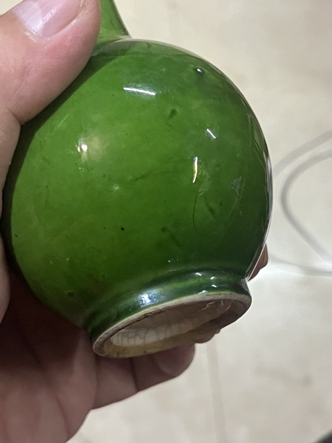 古玩陶瓷綠釉天球瓶真品鑒賞圖