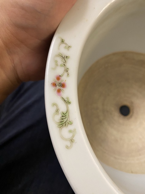 古玩陶瓷花鳥紋粉彩花盆真品鑒賞圖