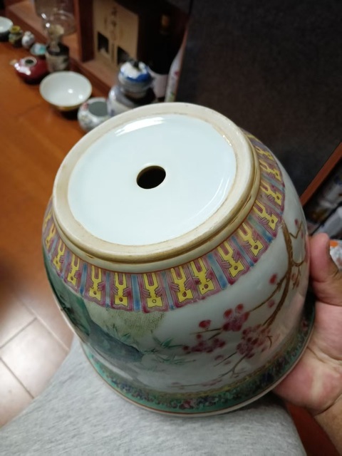古玩陶瓷花鳥紋粉彩花盆真品鑒賞圖