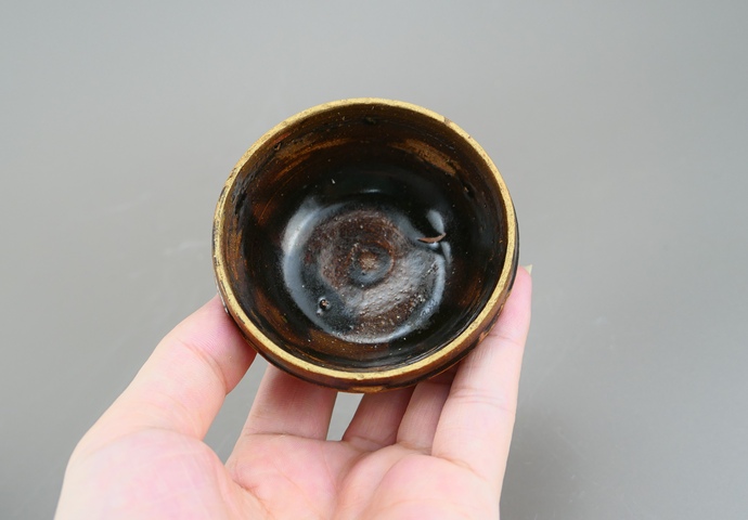 古玩陶瓷吉州窯系紫金釉茶盞真品鑒賞圖