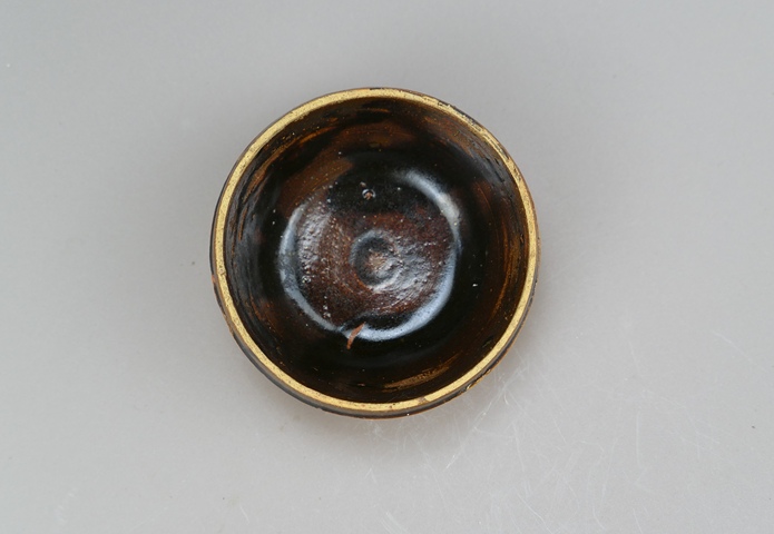 古玩陶瓷吉州窯系紫金釉茶盞真品鑒賞圖