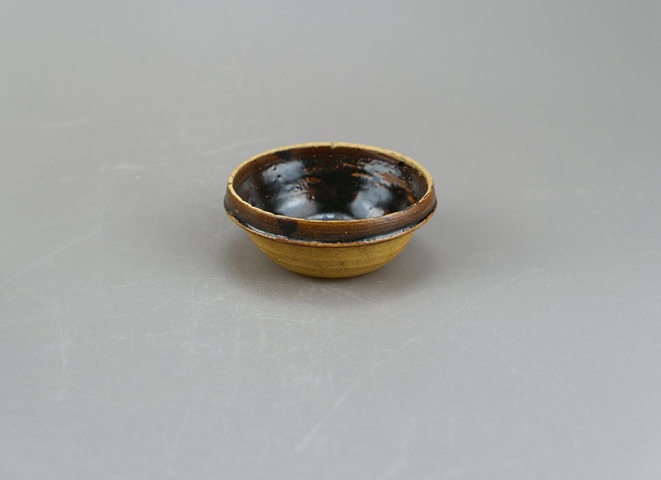 古玩陶瓷吉州窯系紫金釉茶盞真品鑒賞圖