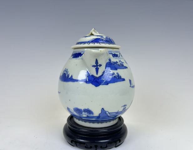 古玩陶瓷清中期·青花通景山水奶壺拍賣，當前價格216元