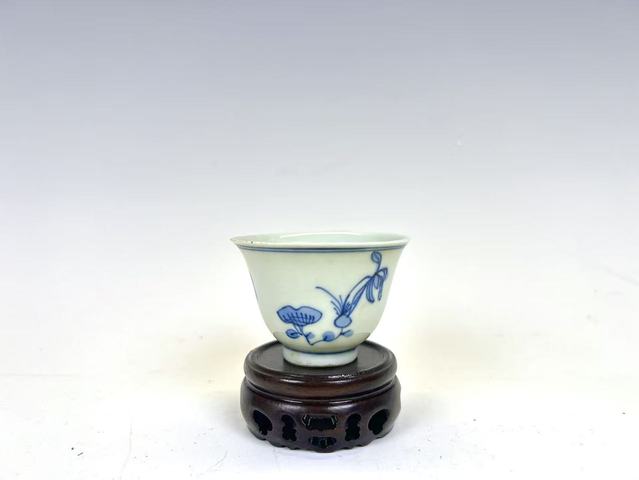 古玩陶瓷清中期·青花梔子花鈴鐺杯拍賣，當前價格0元