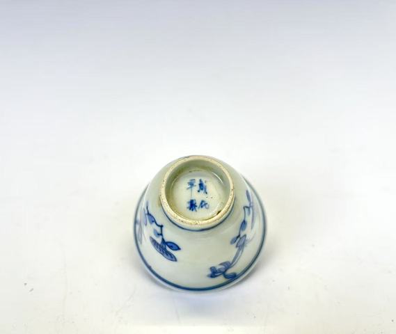古玩陶瓷清中期·青花梔子花鈴鐺杯拍賣，當前價格0元