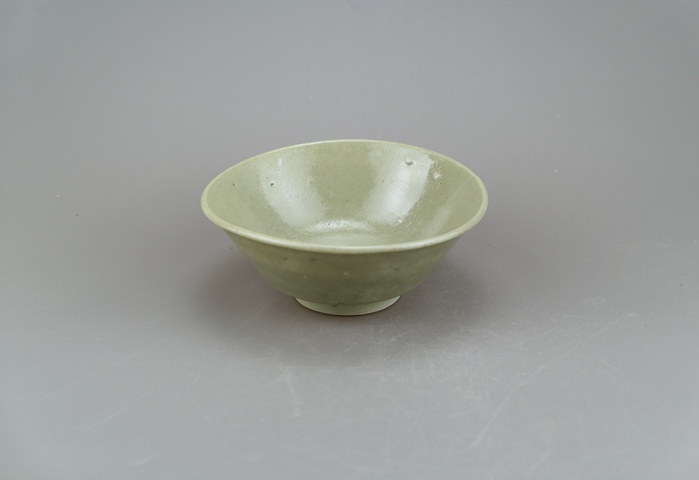 古玩陶瓷龍泉青瓷唇口碗真品鑒賞圖