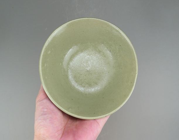 古玩陶瓷龍泉青瓷唇口碗真品鑒賞圖