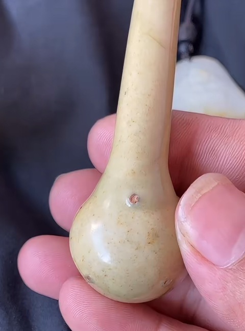 古玩陶瓷象牙白釉煙斗真品鑒賞圖