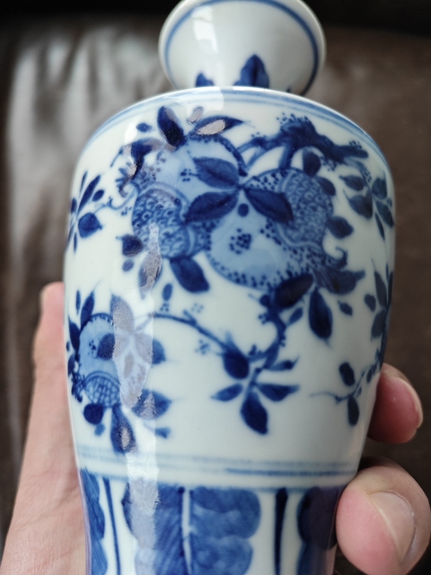 古玩陶瓷青花三多紋撇口瓶真品鑒賞圖