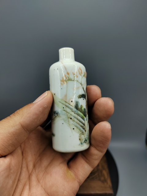 古玩陶瓷清同治?粉彩文王訪賢鼻煙壺拍賣,當(dāng)前價(jià)格598元