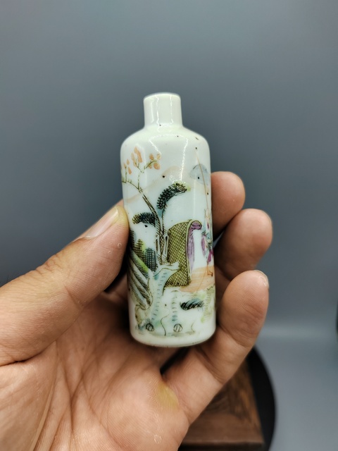 古玩陶瓷清同治?粉彩文王訪賢鼻煙壺拍賣,當(dāng)前價(jià)格598元