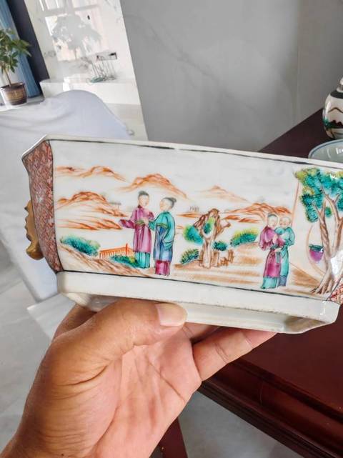 古玩陶瓷廣彩人物故事紋八方蓋鍋真品鑒賞圖