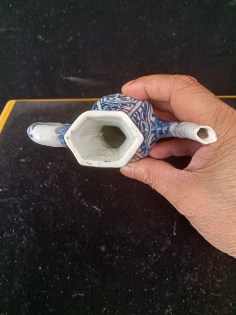 古玩陶瓷康熙青花執壺拍賣，當前價格9999元