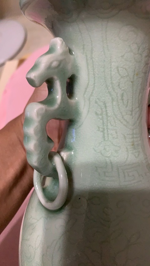 古玩陶瓷青釉雙耳盤口瓶真品鑒賞圖