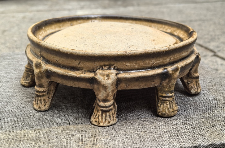 古玩陶瓷洪州窯多足硯真品鑒賞圖