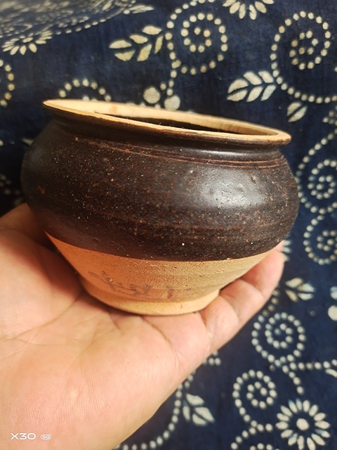 古玩陶瓷褐釉罐真品鑒賞圖