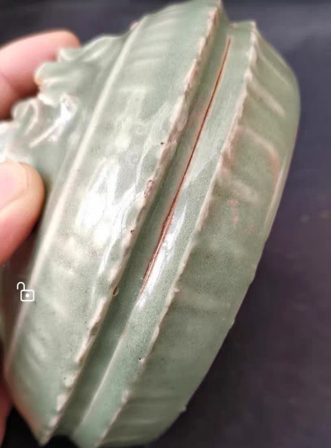 古玩陶瓷青釉蓋盒真品鑒賞圖
