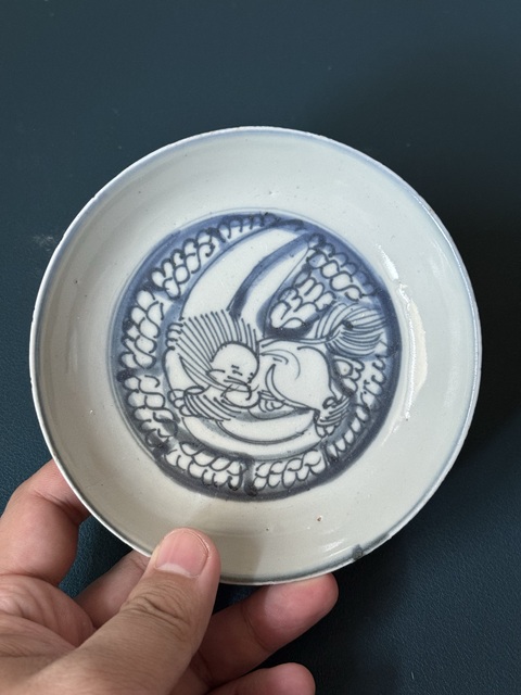 古玩陶瓷獅紋青花盤真品鑒賞圖