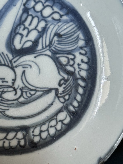 古玩陶瓷獅紋青花盤真品鑒賞圖