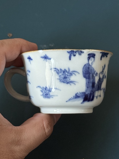 古玩陶瓷三娘教子折桂圖青花執杯真品鑒賞圖