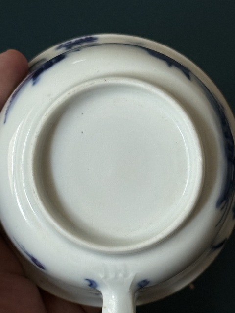 古玩陶瓷三娘教子折桂圖青花執杯真品鑒賞圖