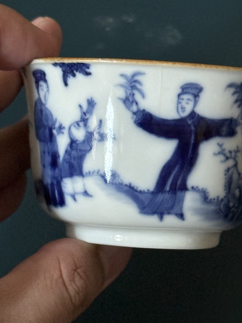 古玩陶瓷三娘教子折桂圖青花執杯真品鑒賞圖