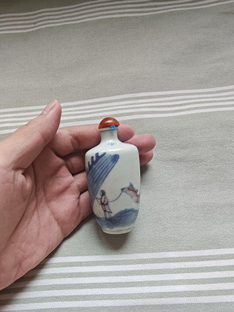古玩陶瓷青花釉里紅鼻煙壺真品鑒賞圖