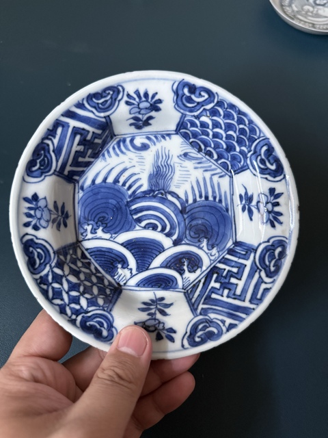 古玩陶瓷晚明青花盤真品鑒賞圖