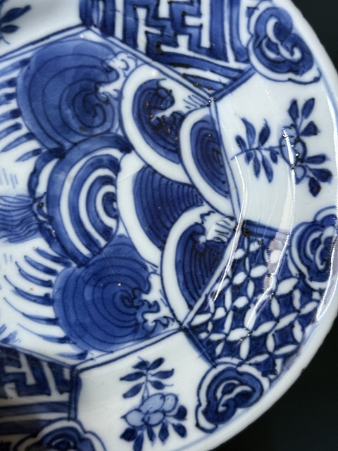 古玩陶瓷晚明青花盤真品鑒賞圖