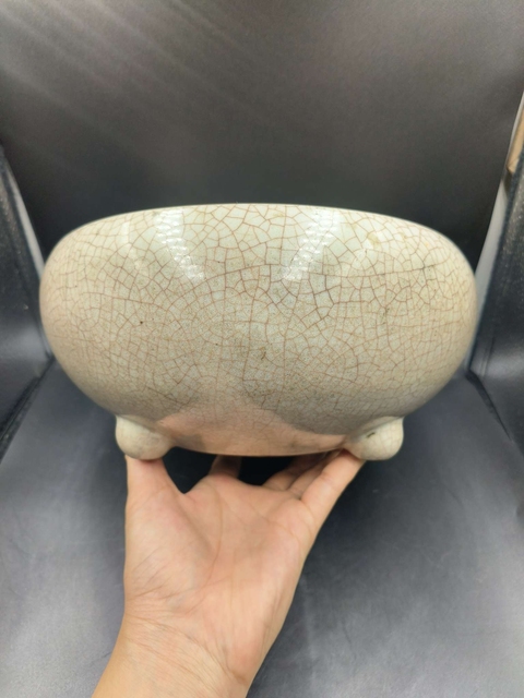 古玩陶瓷乾隆鱔血紅釉三足洗式爐拍賣，當前價格1500元